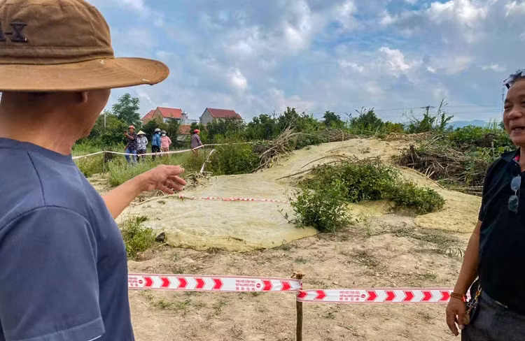 Tan muc hien tuong la o Phu Yen: Bun phun trao, nhieu vet nut rong-Hinh-8