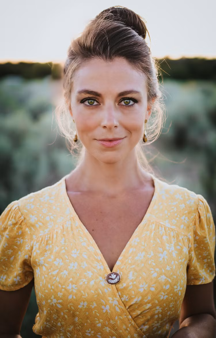 Giọng ca soprano người Mỹ Corinne Winters được tờ The New York Times dành nhiều lời ca ngợi