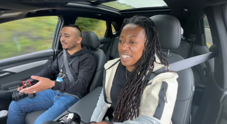 Lai xe VF 8 la mot trai nghiem thuc su thu vi-Hinh-3