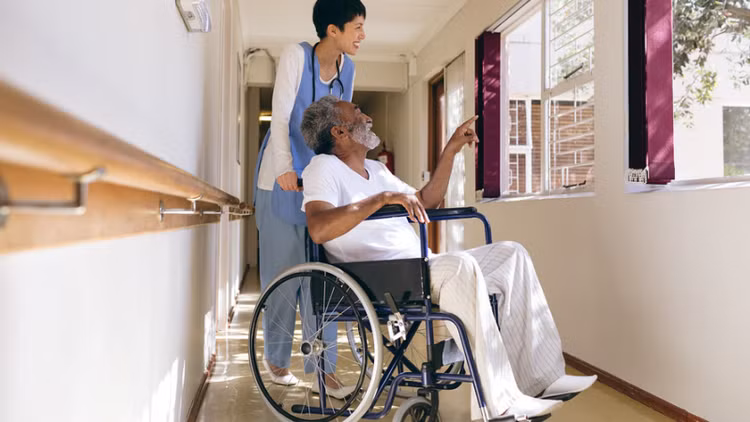 Don rac trong nha, vo tinh phat hien 'kho bau' toan vang-Hinh-4