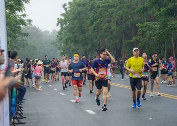 Bac si canh bao nguy co dot ngot ngung tim khi chay marathon