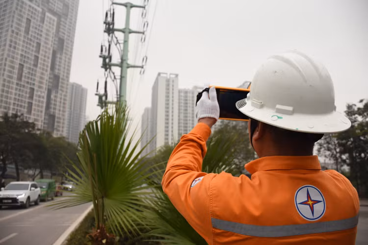 EVNHANOI dam bao dien phuc vu nghi le-Hinh-2