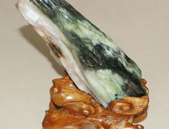 Loai go quy hon vang ca the gioi san lung, co o Viet Nam-Hinh-5