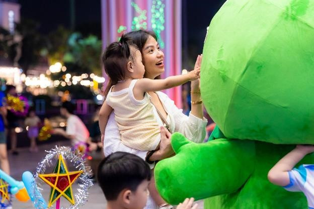 VINCOM khởi động lễ hội trung thu 2024 - Hình 6 VINCOM khoi dong le hoi trung thu 2024-Hinh-6