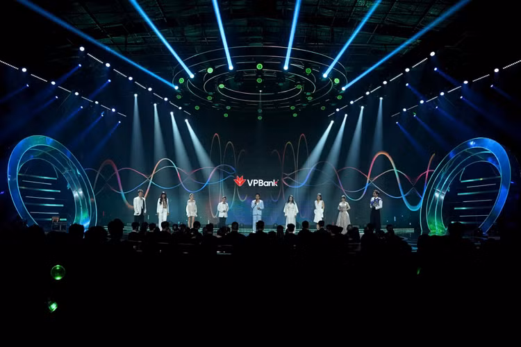 Bài hát của chúng ta và điểm chạm cảm xúc thương hiệu VPBank Bai hat cua chung ta va diem cham cam xuc thuong hieu VPBank