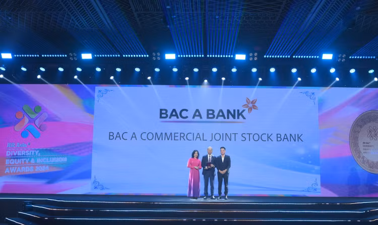 BAC A BANK tiep tuc duoc vinh danh la “Noi lam viec tot nhat chau A 2024”-Hinh-3
