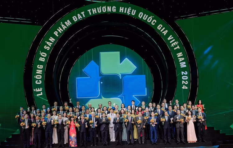 Agribank - Thương hiệu Quốc gia Việt Nam năm 2024 - Hình 2 Agribank - Thuong hieu Quoc gia Viet Nam nam 2024-Hinh-2