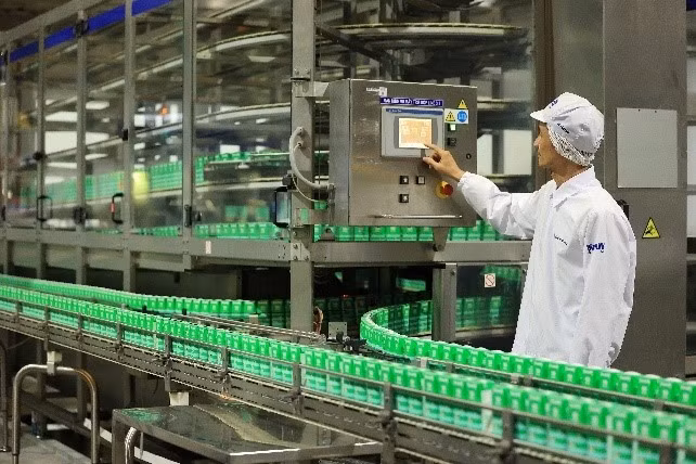 Tre em kham pha ve cong nghe than thien moi truong tai trang trai-Hinh-9