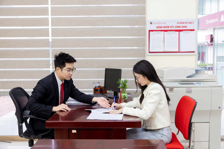 Uu dai lon, Agribank “tiep suc” nguoi tre hien thuc hoa giac mo