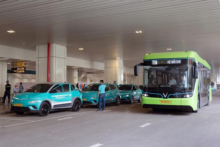 VinBus van hanh tuyen buyt dien doc quyen ket noi ba nha ga-Hinh-3