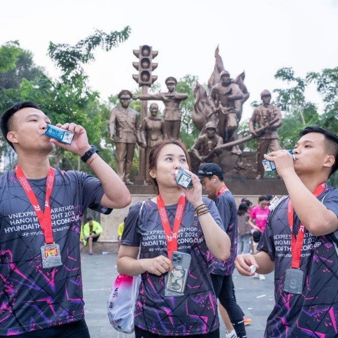 1,5 nam tu ngay doi LOGO ,VINAMILK thay doi the nao-Hinh-3