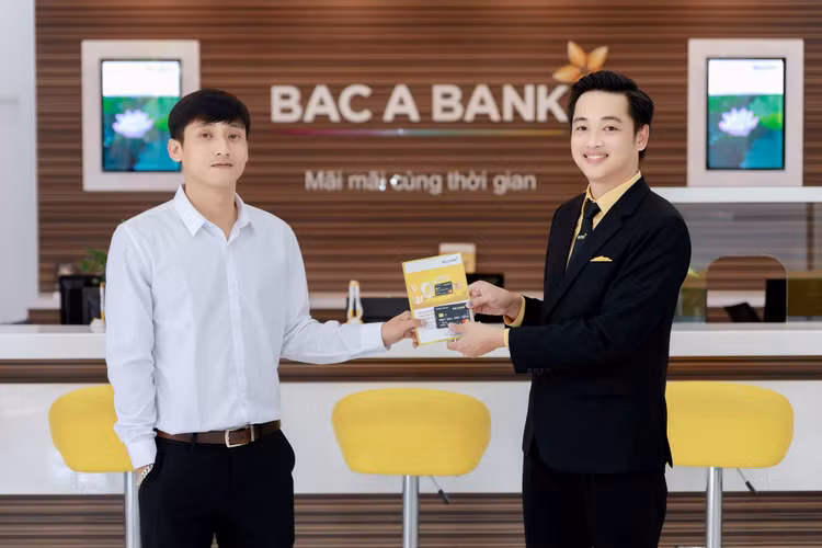 Mo the tin dung BAC A BANK la co hieu qua-Hinh-2