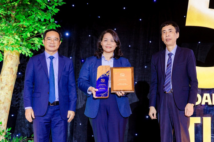 Masan Consumer duoc Vinh Danh tai le Ton Vinh 50 Doanh Nghiep