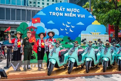 Nguoi dan TP HCM hao hung “check in” tai trien lam “50 Hanh trinh - Mot Tuong lai Xanh”-Hinh-4