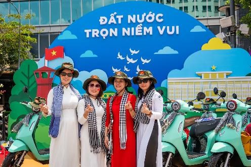 Nguoi dan TP HCM hao hung “check in” tai trien lam “50 Hanh trinh - Mot Tuong lai Xanh”-Hinh-5