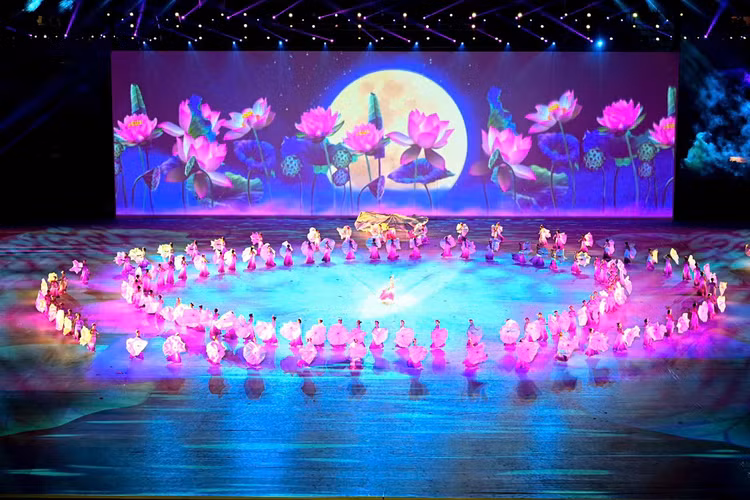 SHB và T&T Group tổ chức ngày hội Văn hóa quy mô - Hình 4 SHB va T&T Group to chuc ngay hoi Van hoa quy mo-Hinh-4