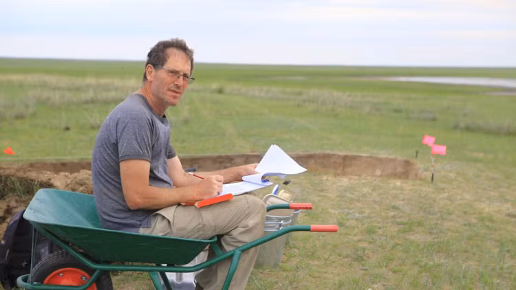 Khai quat lang mo co, bat ngo dung trung 'rong ngoc'-Hinh-7