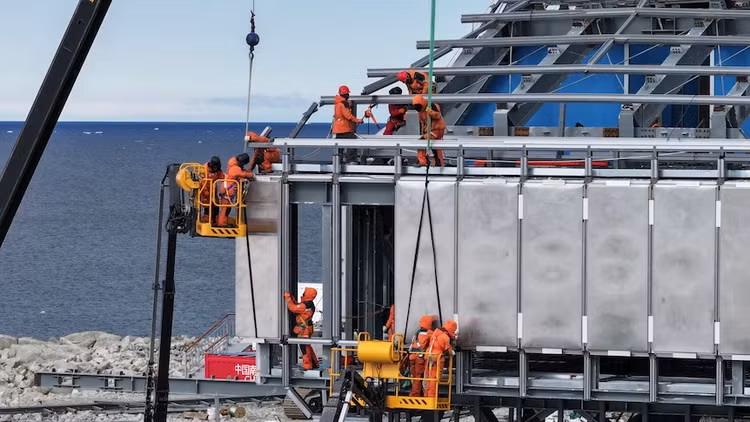 Các lĩnh vực nghiên cứu chính gồm hải dương học, khí quyển, băng hà, địa chất và vật lý không gian.(Ảnh: ABC News)