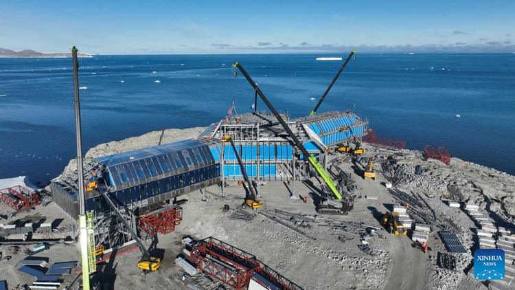 Công trình có kết cấu thép lắp ráp, sử dụng công nghệ thông minh và liên lạc vệ tinh.(Ảnh: Xinhua)