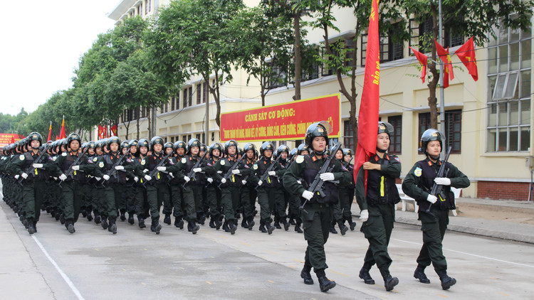 San sang cho le dieu binh ky niem 50 nam giai phong mien Nam