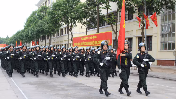 San sang cho le dieu binh ky niem 50 nam giai phong mien Nam