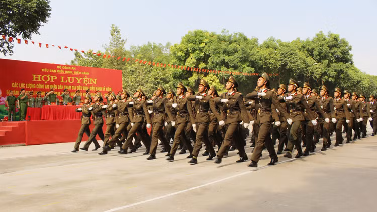 San sang cho le dieu binh ky niem 50 nam giai phong mien Nam-Hinh-2