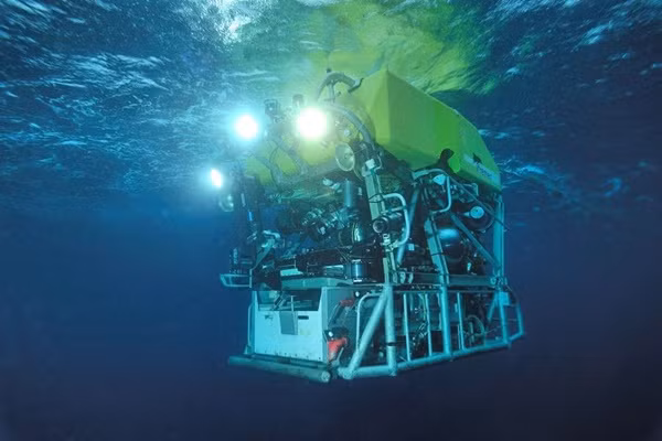 Giai ma hien tuong co sap khien tau lan Titan no tung-Hinh-4