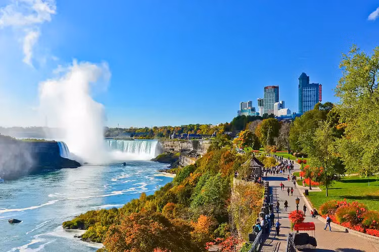 Kinh ngac thac nuoc chuyen dong nhanh nhat the gioi bat ngo ngung chay-Hinh-2