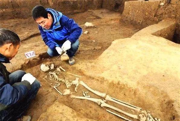 Mo mo Te tuong Luu Gu, he lo bi mat em nhem suot tram nam-Hinh-5