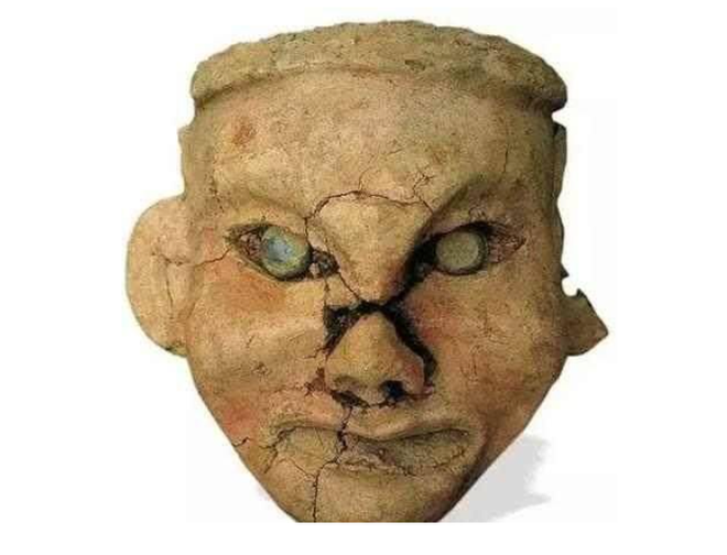 Mo mo co 5.000 tuoi, kinh ngac khuon mat ky quai nam duoi dat-Hinh-2