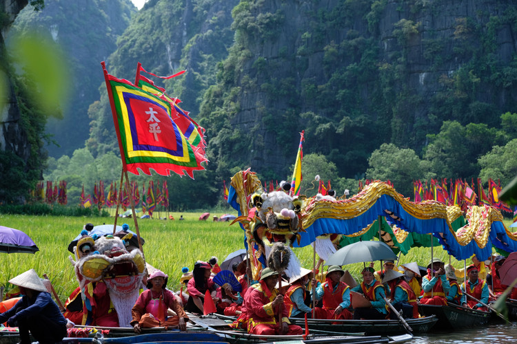 Tuan du lich Ninh Binh 2023: Ruc ro “Sac vang Tam Coc - Trang An”-Hinh-5
