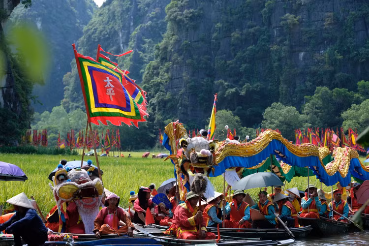 Tuan du lich Ninh Binh 2023: Ruc ro “Sac vang Tam Coc - Trang An”-Hinh-5