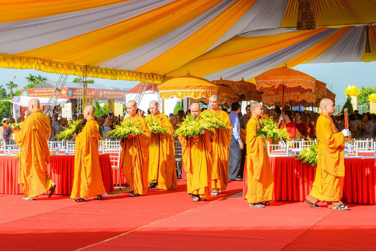 Lễ hội Vu Lan báo hiếu 2023: Tri ân gia đình có công với cách mạng Le hoi Vu Lan bao hieu 2023: Tri an gia dinh co cong voi cach mang