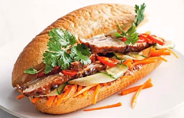 Banh mi lot top mon an duong pho ngon nhat Dong Nam A