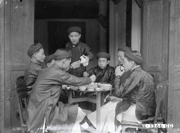 Tet Ha Noi cach day 100 nam qua bo anh 