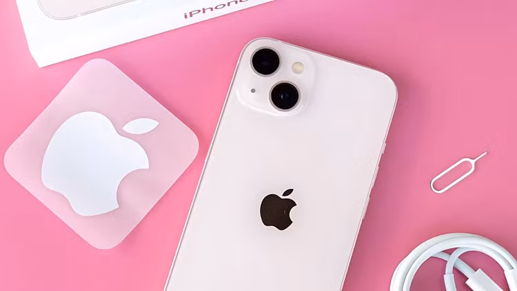 Noi ban bat iPhone 13 mau hong gia cuc mem can Tet