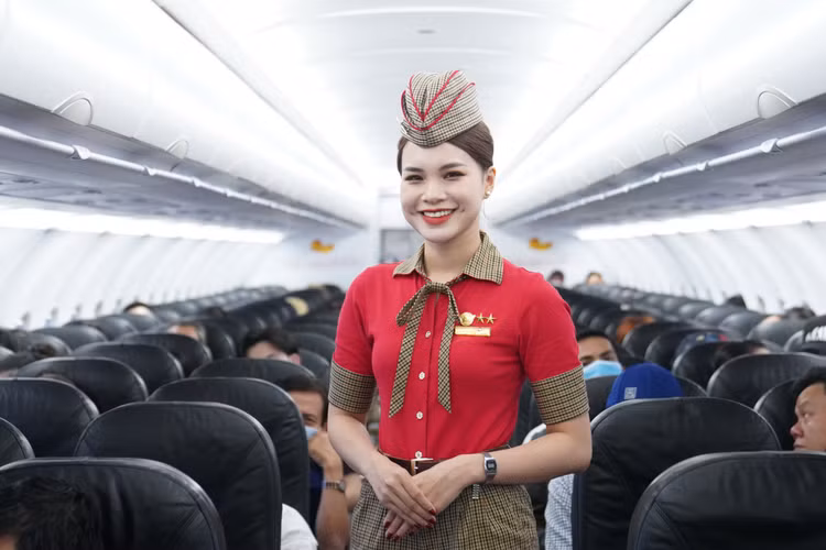 Chao ngay doi 5/5, Vietjet tung hang trieu ve bay giam den 55%-Hinh-2