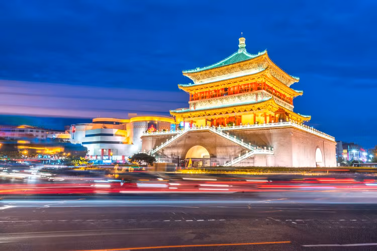 Chao ngay doi 5/5, Vietjet tung hang trieu ve bay giam den 55%-Hinh-3