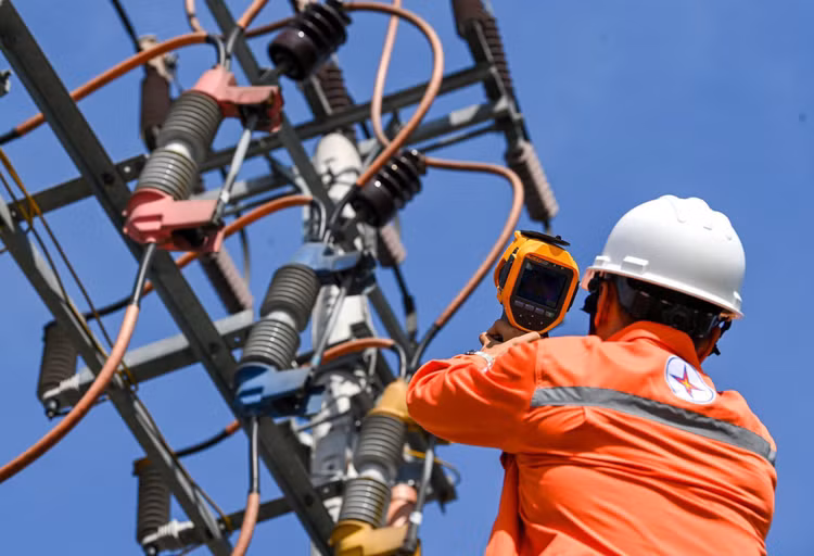 EVNHANOI cho biet luong dien tieu thu cua TP Ha Noi lien tuc tang-Hinh-2