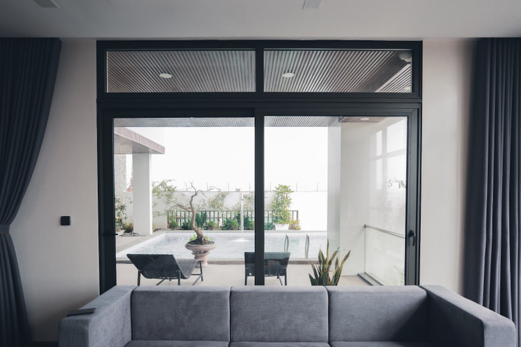 Cua Eurowindow – Giai phap uu viet chong nong mua he, chong tham mua mua-Hinh-4