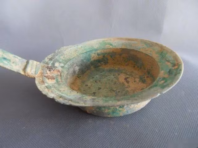 Cuoc dat dung trung vat the la, chuyen gia phong toa ca canh dong