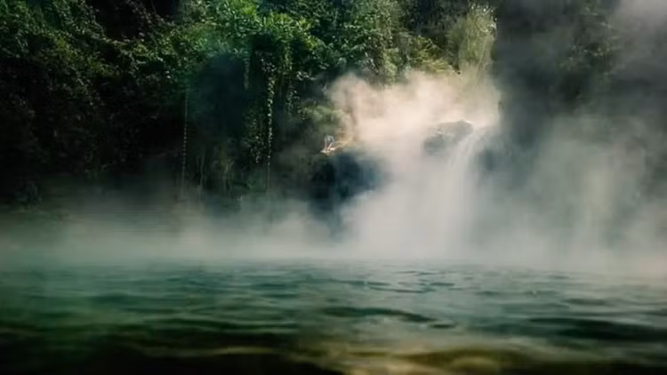 Dong song tu than o Amazon, roi vao 'mat mang nhu choi'