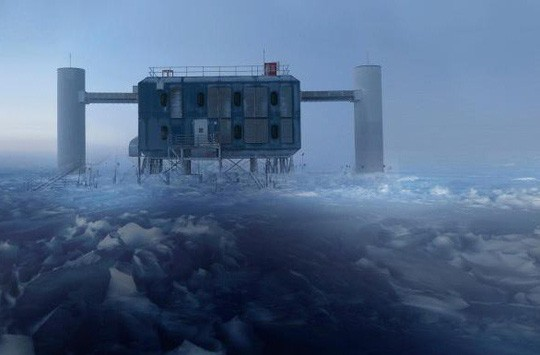 Phân tích dữ liệu về thiên hà dị thường này, giáo sư vật lý Francis Halzen, trưởng nhóm nghiên cứu, nhận thấy thiên hà NGC 1068 là một khu vực rất giàu khí và điện từ. Nó đang bắn ra neutrino số lượng lớn đi khắp nơi trong vũ trụ, mà nhà máy sản xuất chính được cho là lõi của thiên hà.