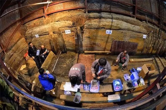 Khai quat mo co duoi nuoc, chuyen gia that kinh khi thay thu nay-Hinh-3