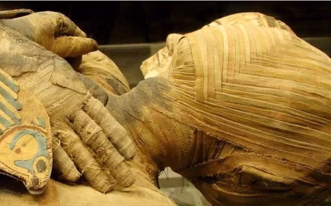 Xac uop 2.500 tuoi co nhip tim, nghi nguoi ngoai hanh tinh 