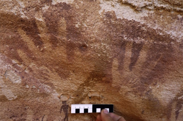 Dau tay ti hon bi an trong hang da 8.000 nam o Sahara-Hinh-7