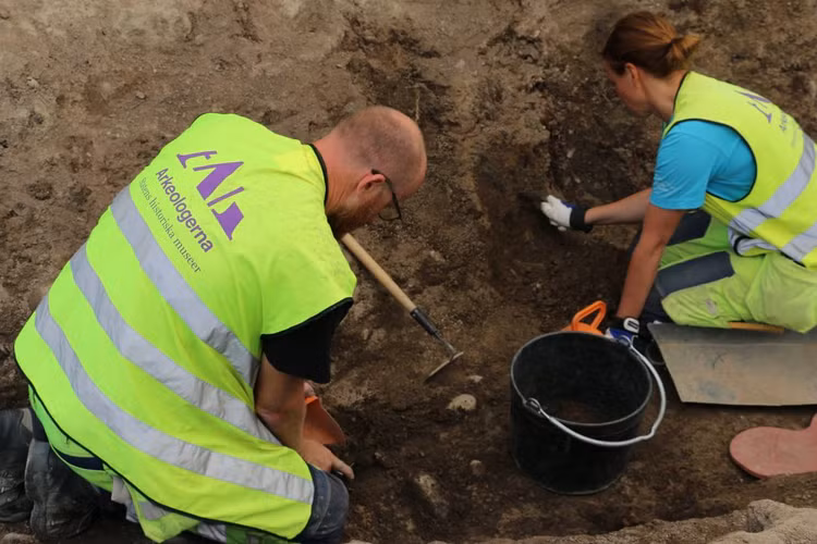 Bi an hai cot ngan nam ngu yen trong “con thuyen chet choc