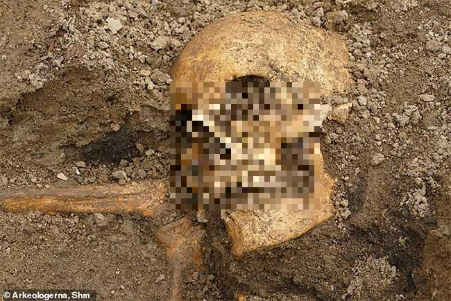 Bi an hai cot ngan nam ngu yen trong “con thuyen chet choc