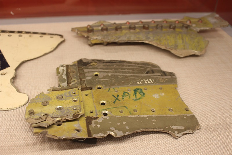 Chum anh vo gia: Ha Noi 12 ngay dem - Ruc ro chien cong-Hinh-19