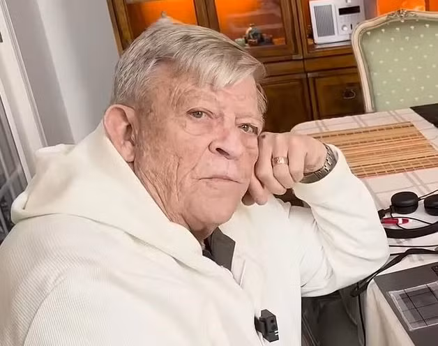 Chan dong cuu diep vien CIA tung bang chung su song tren sao Hoa-Hinh-2